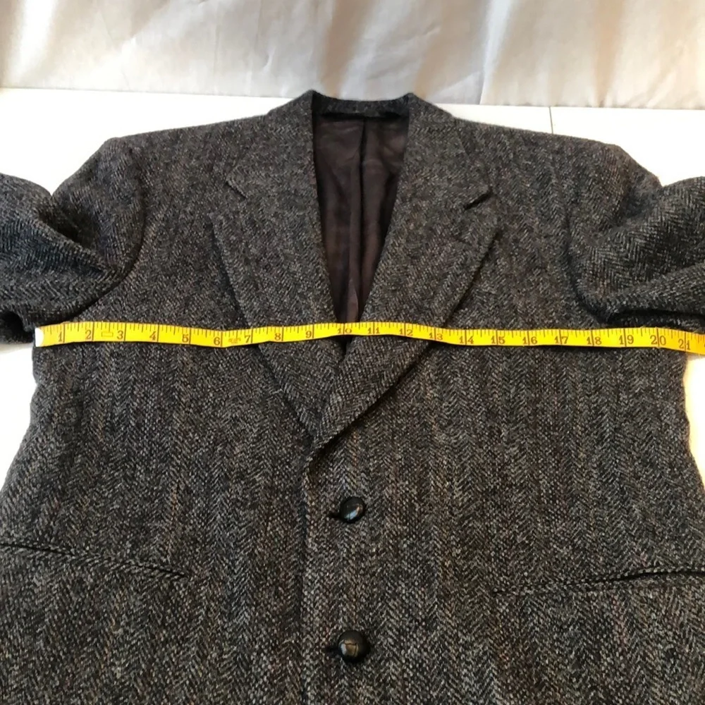 Gray Tweed wool Sport Coat Single breasted 2 button Structured Shoulders *42